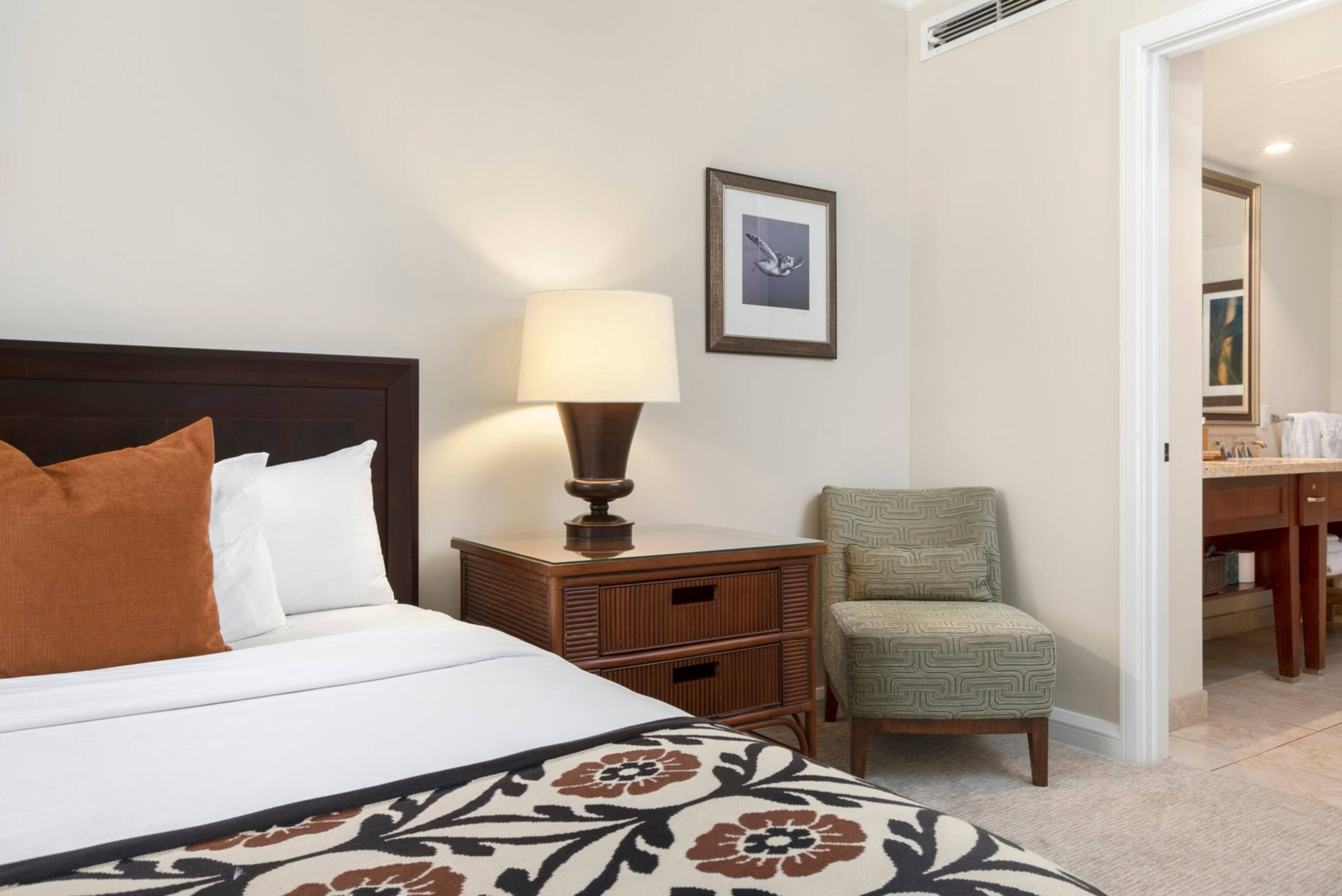 Condo in Lahaina · ★5.0 · 2 bedrooms · 4 beds · 2 baths - Image 26