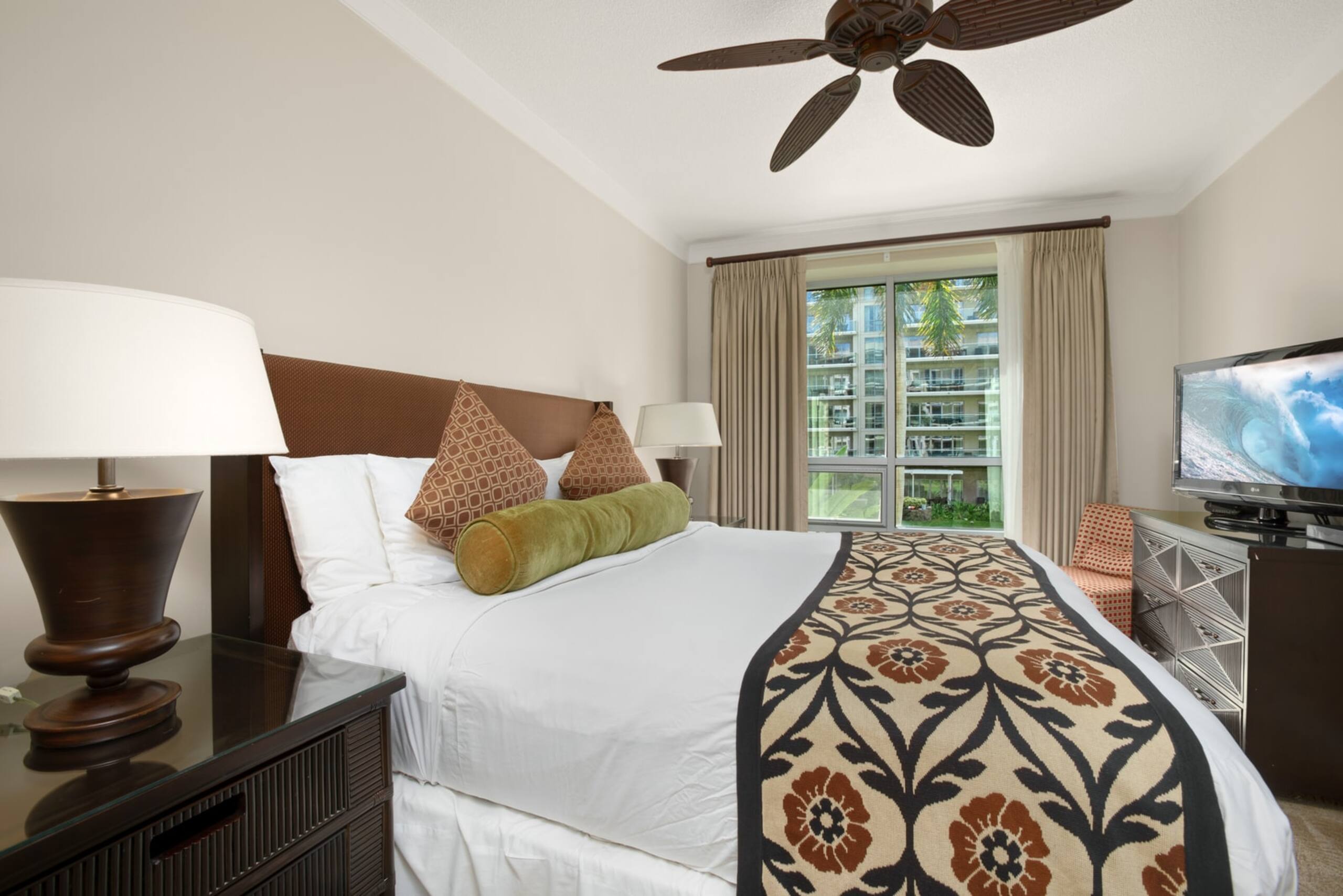 Condo in Lahaina · ★4.78 · 2 bedrooms · 3 beds · 2 baths - Image 33