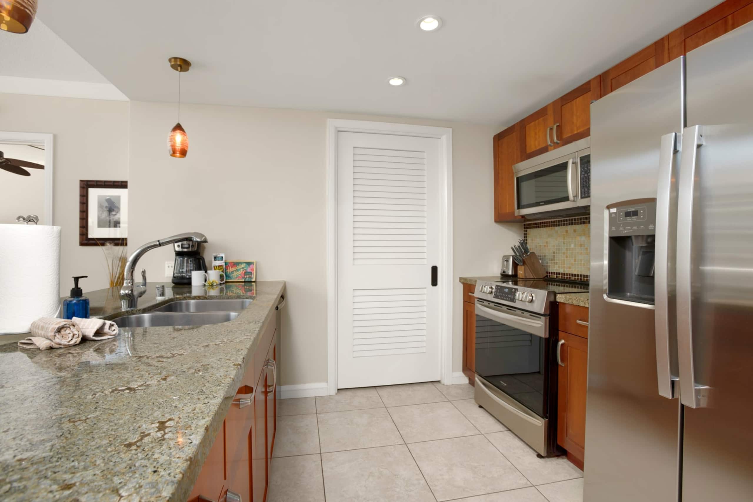 Condo in Lahaina · ★4.78 · 2 bedrooms · 3 beds · 2 baths - Image 26