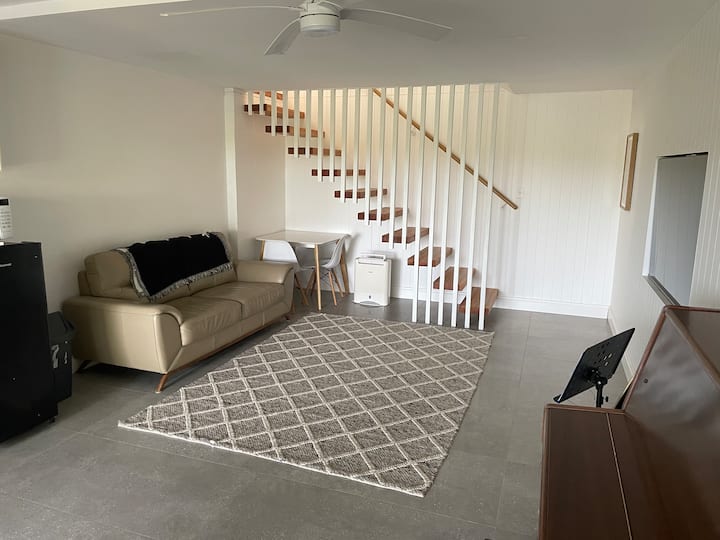 Adorable 2 Bedroom Place With Pool - Sydney