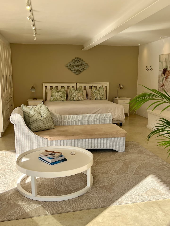 Luxury & Spacious Garden Flat - St Francis Bay