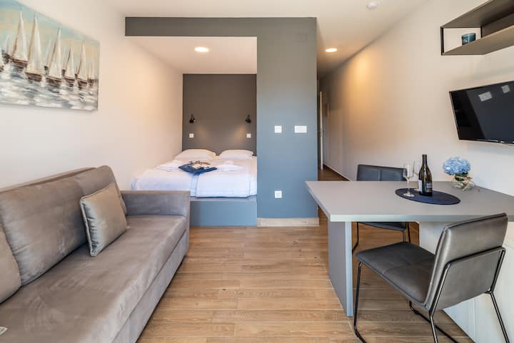Curicta Design Apartments 5 With Pool In Krk - Krk