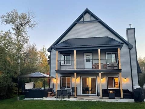 The Aylmer Lake Landmark