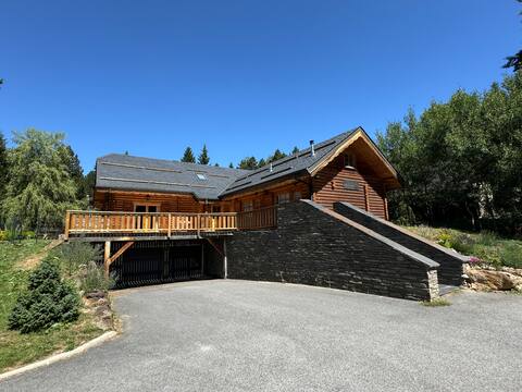 Chalet Boréal for 21 people, spa,  3 min from the slopes