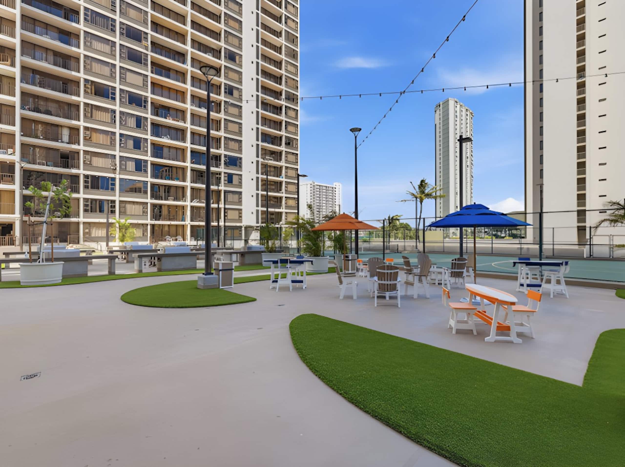 Condo in Honolulu · ★4.62 · 1 bedroom · 3 beds · 1 private bath - Image 35