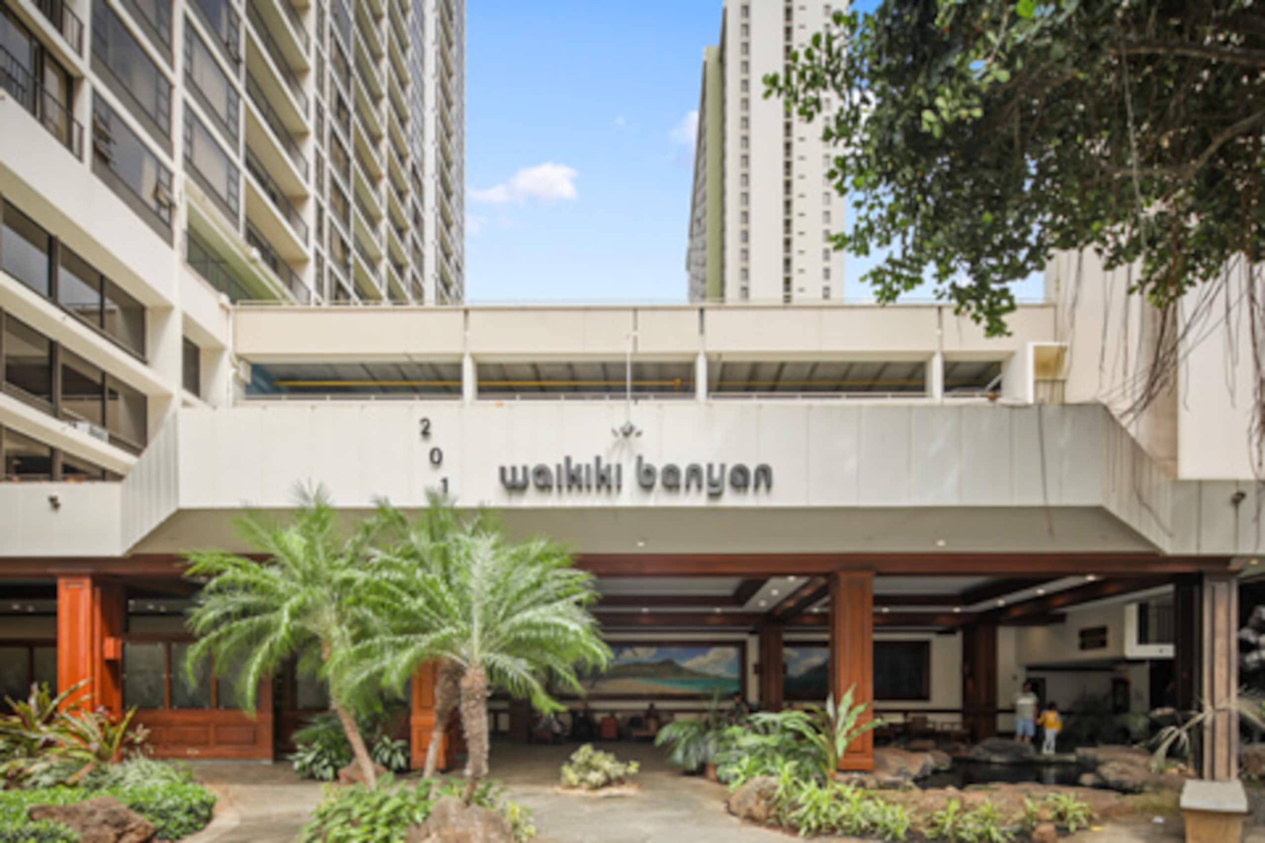 Condo in Honolulu · ★4.62 · 1 bedroom · 3 beds · 1 private bath - Image 20
