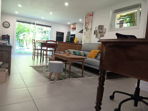 Annonce Airbnb populaire: Voiron ground floor, chartreuse color à Voiron