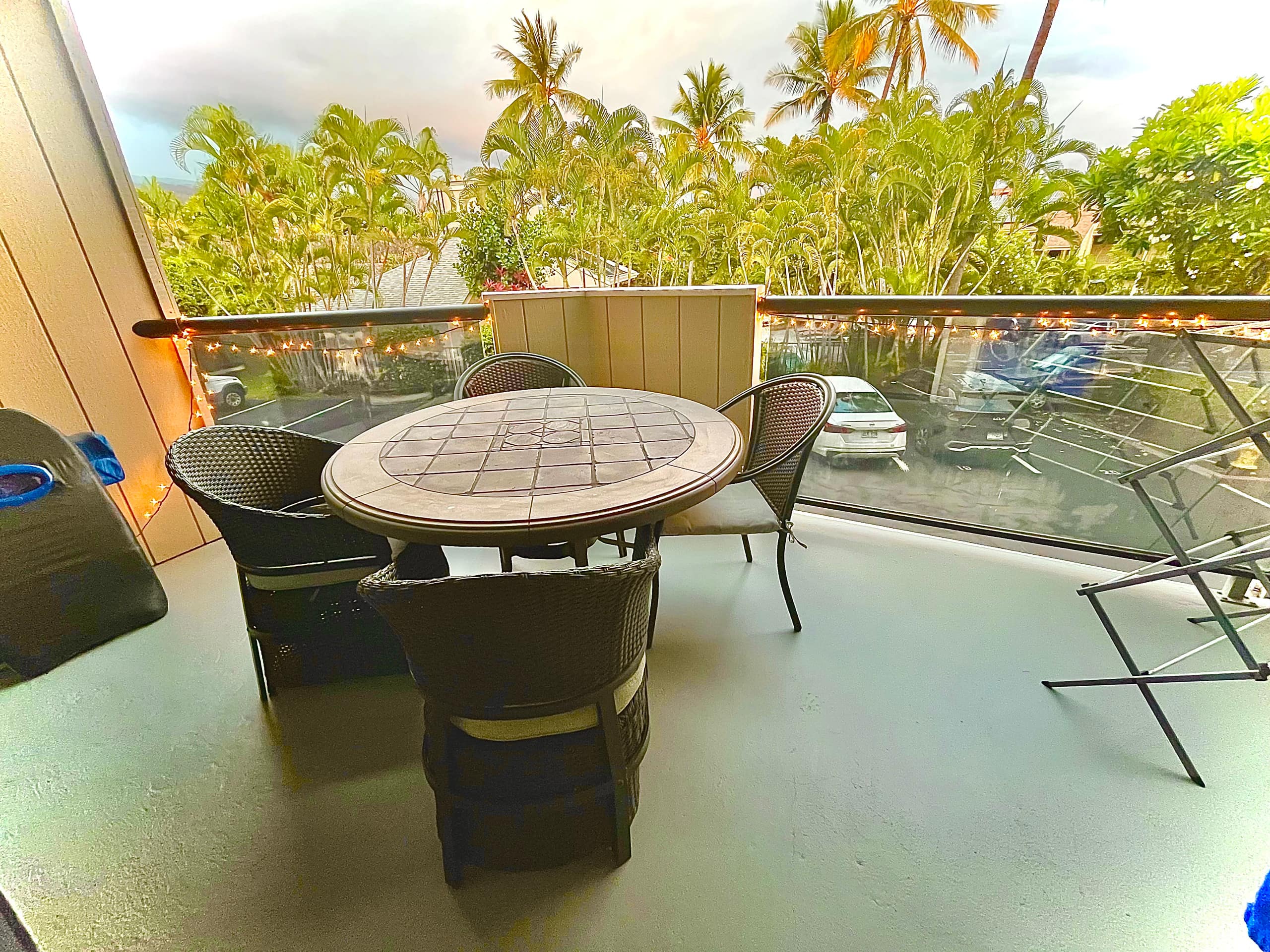 Condo in Kailua-Kona · ★4.89 · 1 bedroom · 2 beds · 1 private bath - Image 5