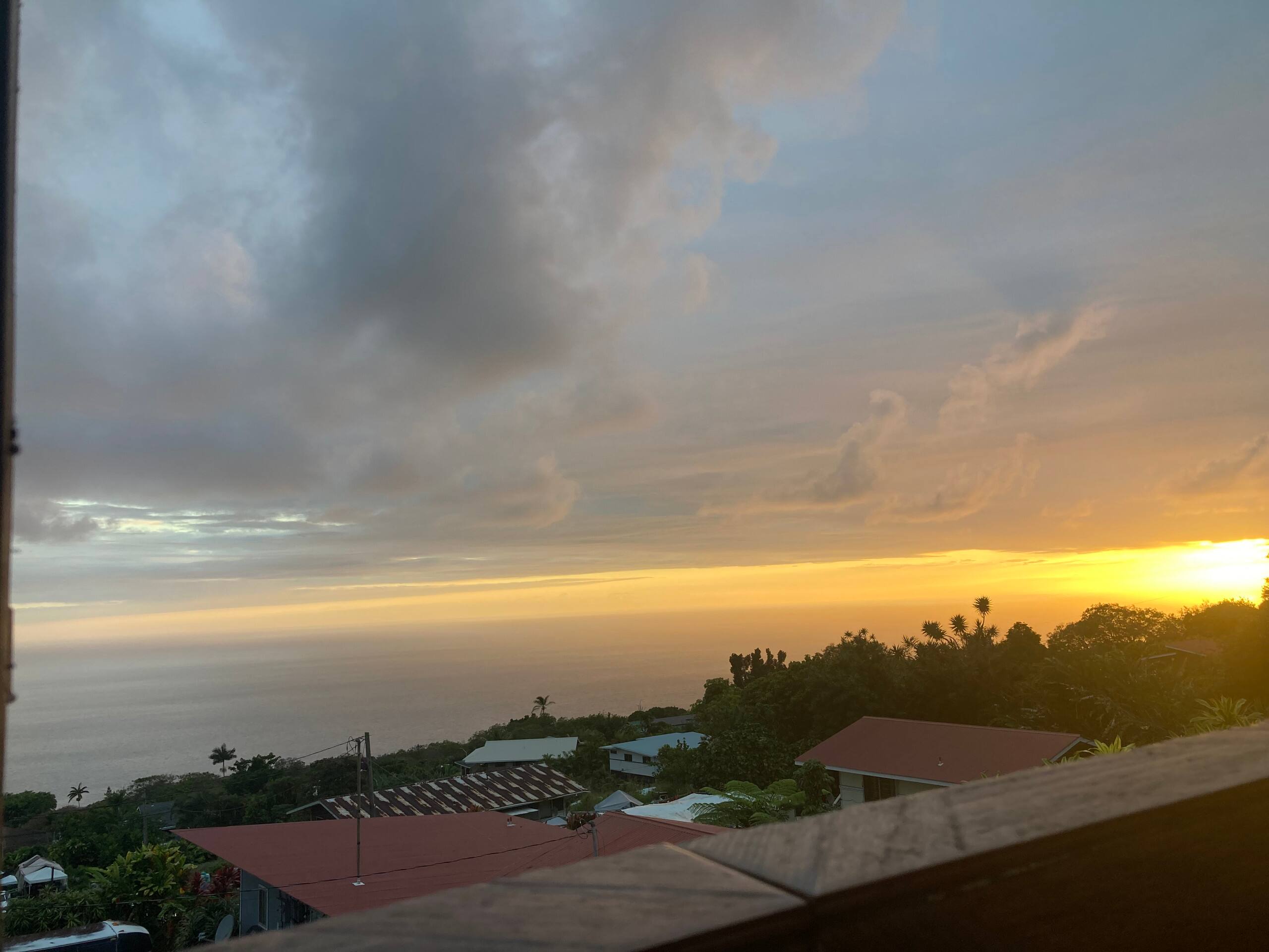 Condo in Kailua-Kona · ★4.89 · 1 bedroom · 2 beds · 1 private bath - Image 4