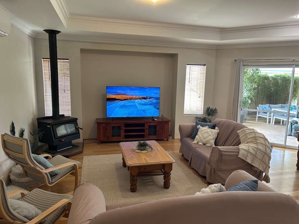 Successful Airbnb property: Dunsborough Ocean Dreaming in Quindalup