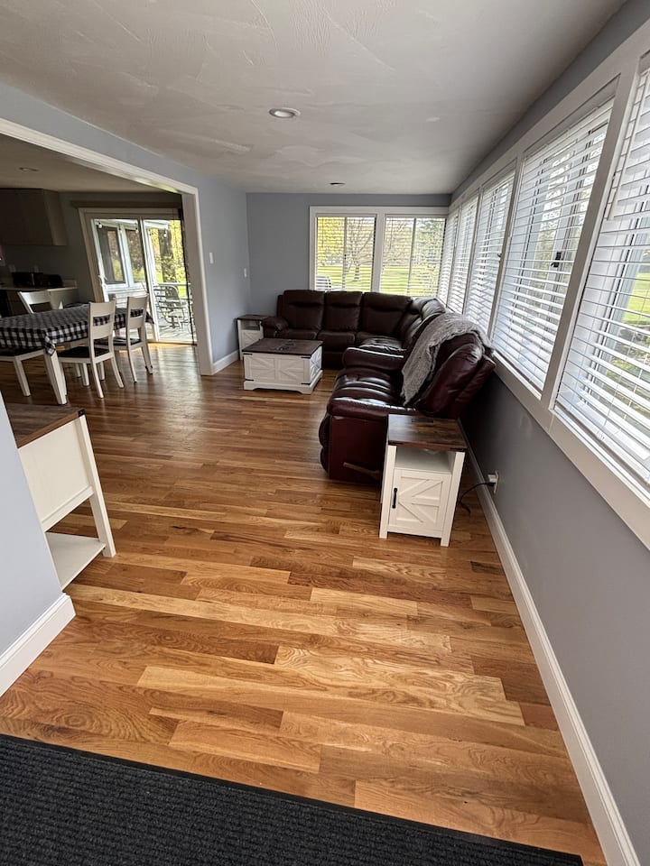 Spacious, Renovated 2-bedroom Home On Golf Course! - Lake Winnipesaukee, NH