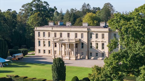 Secluded Castle Manor private lake & estate