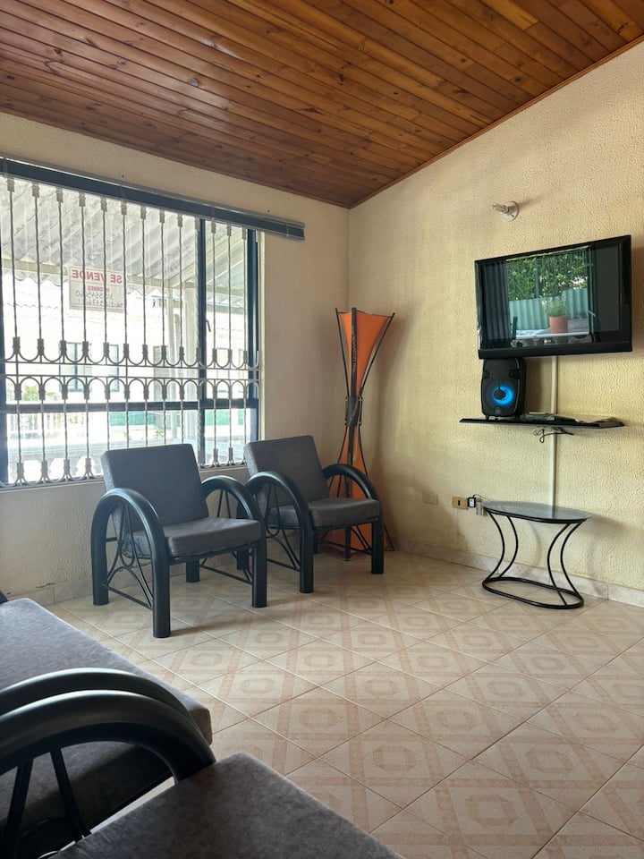 Casa De Descanso  En Conjunto Cerrado Con Piscina - Flandes
