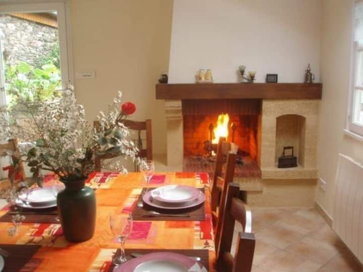 Maison De Charme Avec Jardin à Laz - Châteauneuf-du-Faou