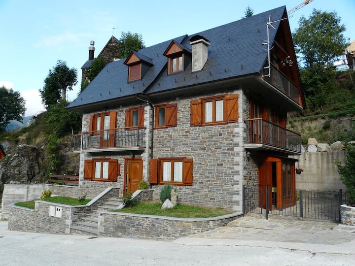 Chalet Charmant à Viella Avec Vue Montagne - Vielha