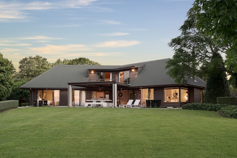 The Clubhouse Residences-Exclusive Coastal Living
