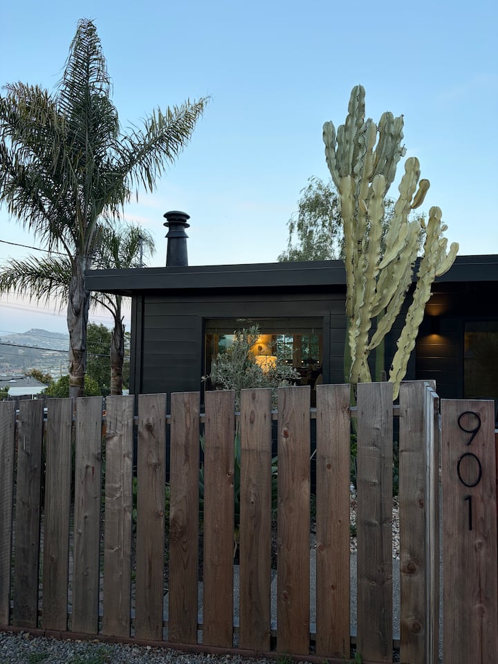 Stylish Mill Valley Hideaway With Luxe Cabin Vibes - Mill Valley, CA