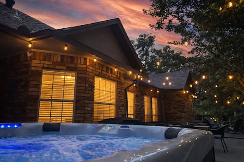 Texoma Nights • Sleeps 16 • Hot Tub • Game Room•EV