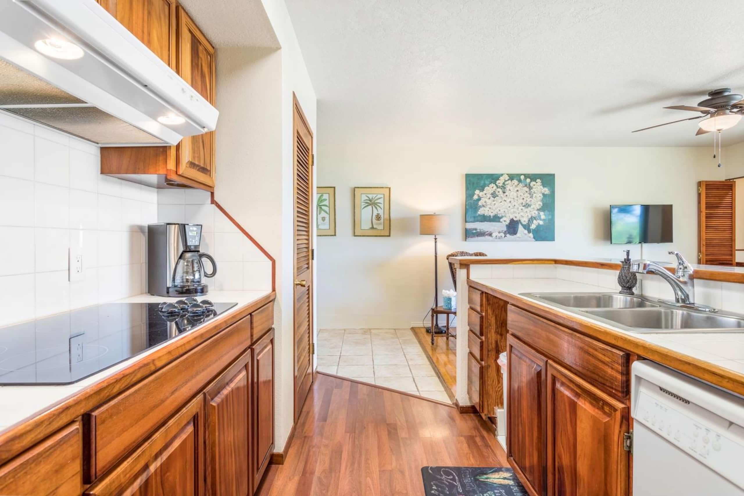 Condo in Kailua-Kona · ★4.86 · 1 bedroom · 2 beds · 1 bath - Image 7