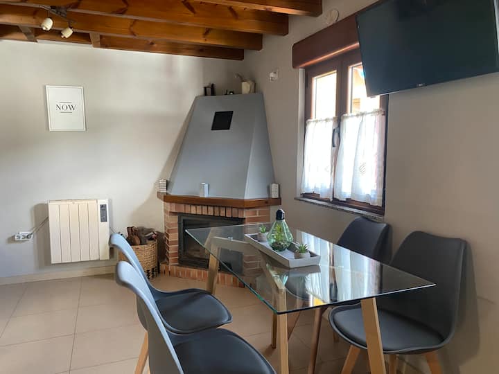 Casa De 2 Plantas De Madera Con Chimenea De Leña. - Asturies