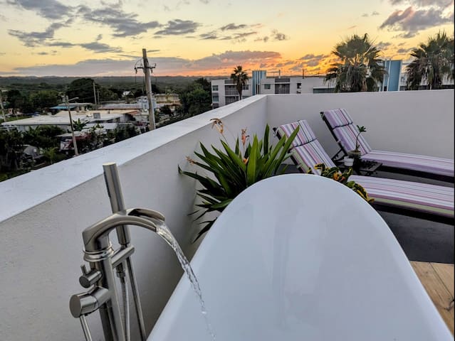 Entire home with 3 bedrooms in Isabela - Traveler's Rooftop a 5 min drive to Jobos Beach