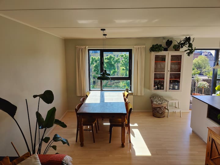 Skøn Lys Lejlighed Med Privat Gårdhave Og Altan - Copenhagen