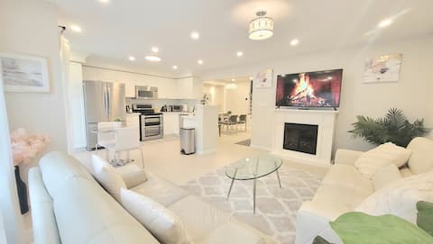 Top performing Airbnb: Spacious 3BR Home • 6 Beds • 2 Parking •Hwy 401 in Cambridge