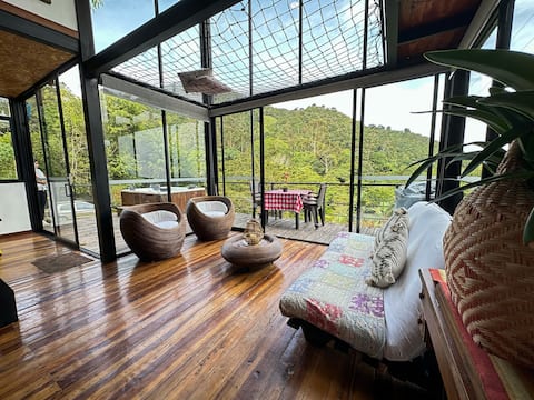 Modern cabin near Cali, in a nature reserve