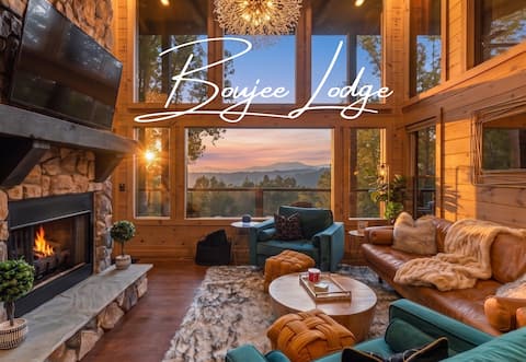 Exclusive Escape: View, HotTub, FirePit, Games, EV