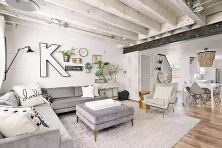 Unique And Stylish 3br Home - Walkable To Shopping - Pittsburgh