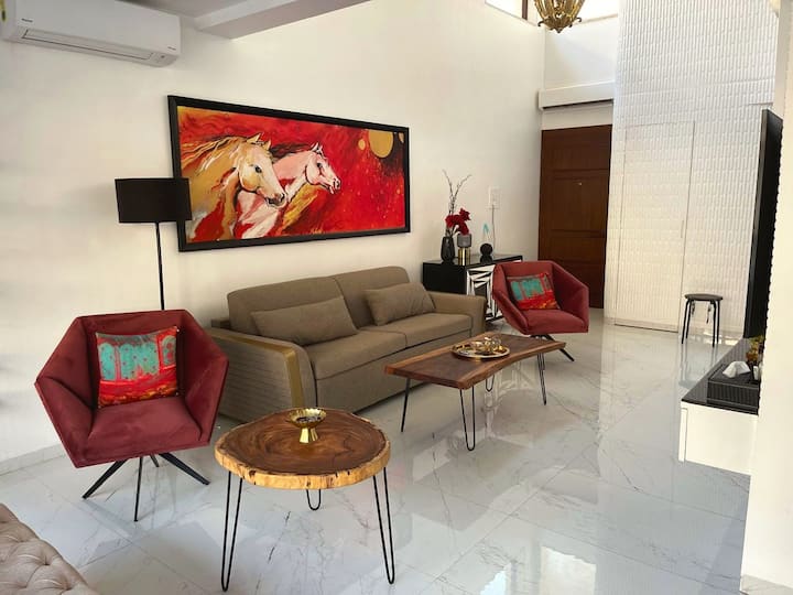 Living room image 2