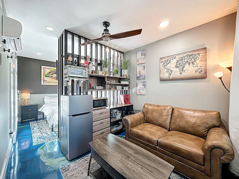 Popular Airbnb listing: Comfy, Newly Remodeled Studio, Private Entry in Old Seminole Heights