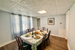 Spacious Historic 4 Bed Home by the Parks, photo 10 of 35