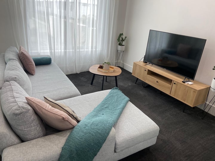 Large & Luxe With Parking - Viaduct Cbd Apartment - Auckland