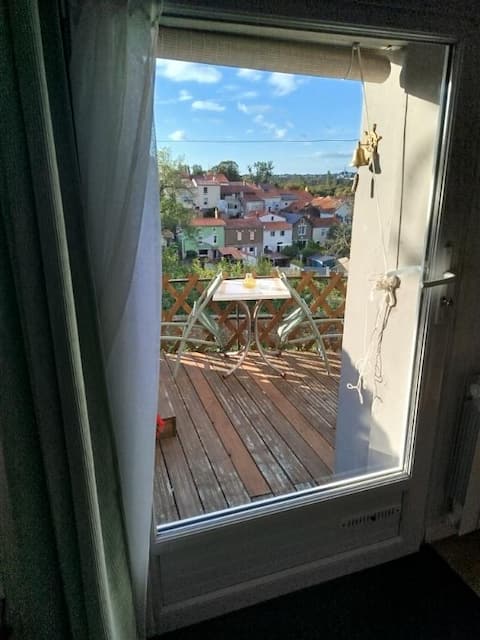 Bedroom with independent access.