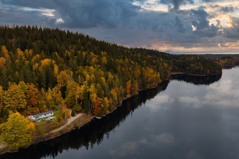 Waterfront property with hot tub, private boat & magical views!
