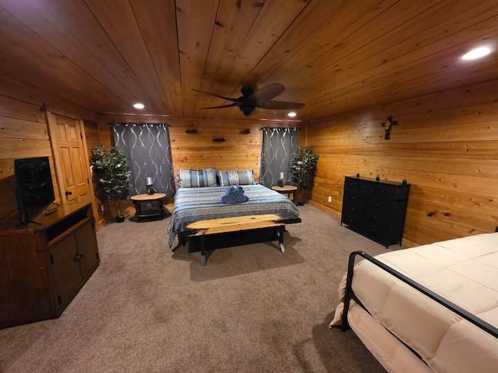 בית ראשי חדר שינה בקומה הראשונה 