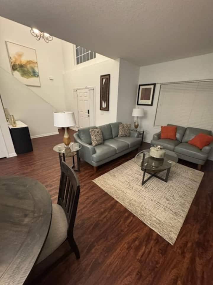 Spacious Lake Wales Home For Families & Groups - Lake Wales, FL