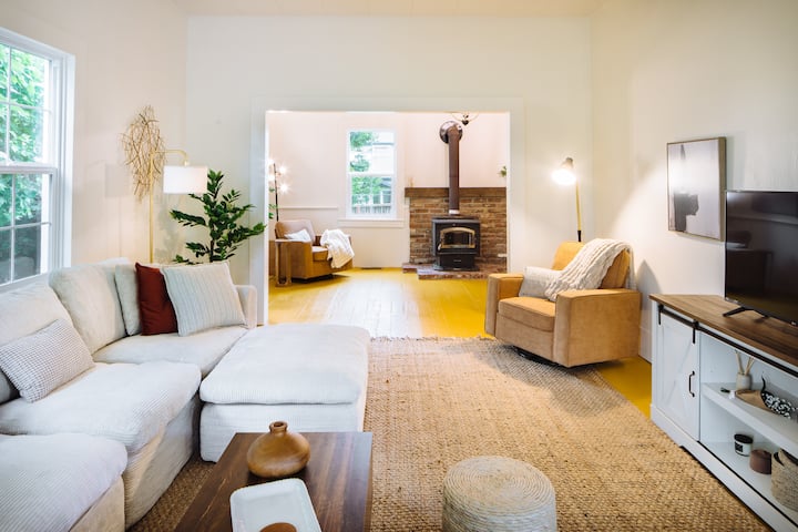 Charming, Historic Farm/beach Retreat - Marin County, CA