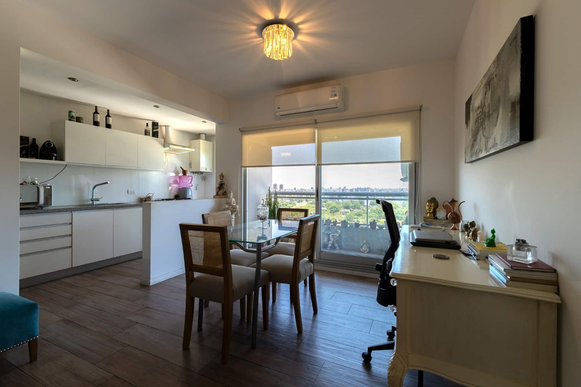 Beautiful apartment, super bright, full amenities