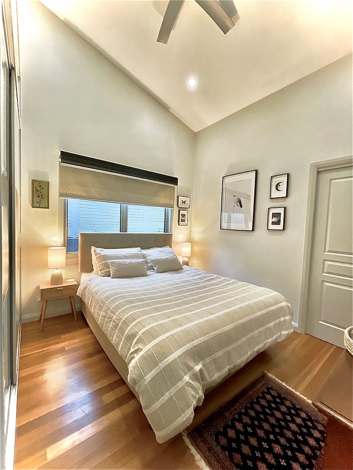 Queen Bed