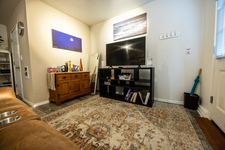 Quiet, And Cozy 1 Bdr With Private Entrance. - Kirkland