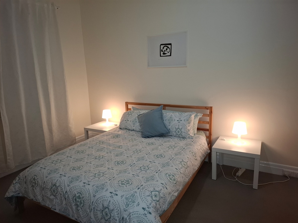 ➤ مرحبًا بك في جلينجروف – منزل ساحر مكون من 3 غرف نوم في موني بوندز، مثالي للعائلات والمجموعات وأصحاب الحيوانات الأليفة!