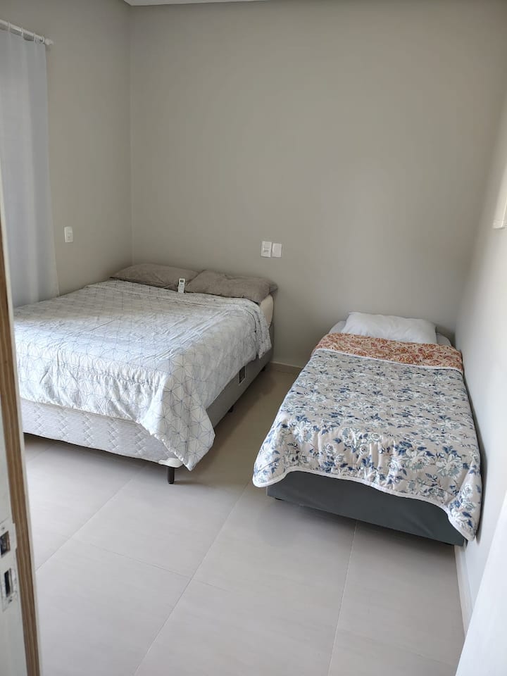 Dhomë gjumi 4