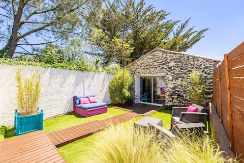 Private house with a hot tub and garden