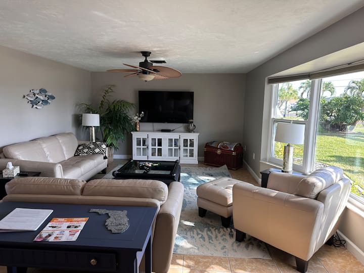 New Pool.  Sailboat Access W/10 Min. To Gulf. - Cape Coral, FL