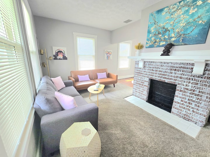 Home To Yourself! Walk To Spooky Nook & Main St. - Hamilton