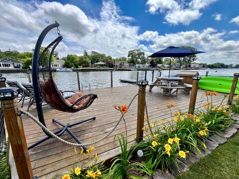 4 Bdrm Riverfront Retreat w/ Private Dock!