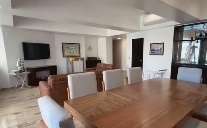 Departamento De 3 Cuartos Frente A La Playa - Acapulco de Juárez