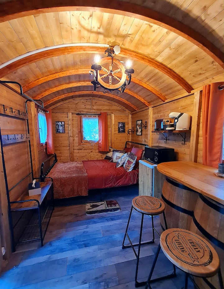 Roulotte Type Western Au Cœur Du Luberon - Rustrel